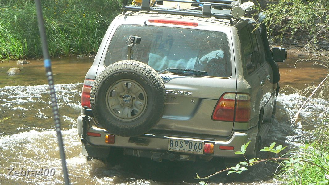 10-Drifter makes waves across Wheelers Creek.JPG - 10-Drifter makes waves across Wheelers Creek